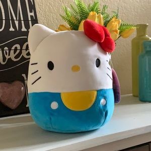 Sanrio Hello Kitty Squishmallow 8”